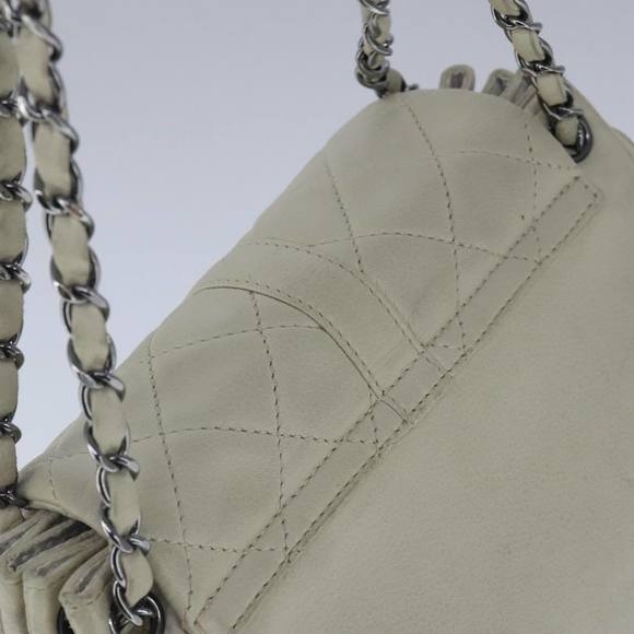 CHANEL Matelasse Chain Shoulder Bag Caviar Skin White CC Auth bs20238 - Picture 6 of 16